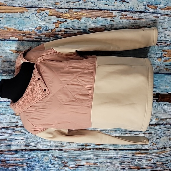 The North Face Rosie Sherpa Cream and Pink Pullover - Picture 2 of 11